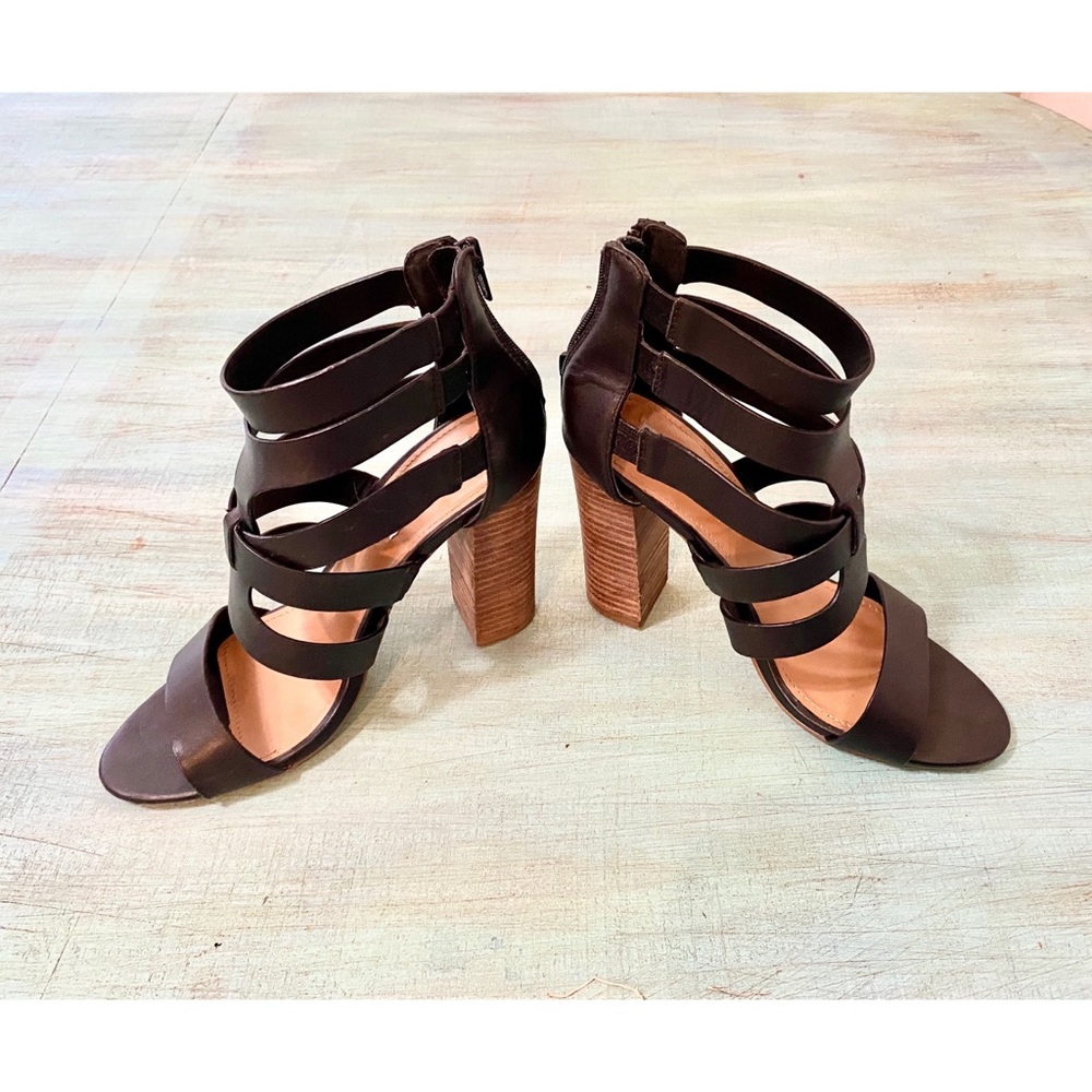 STEVE MADDEN BLACK STRAPY WOODEN HEEL SANDALS 7.5